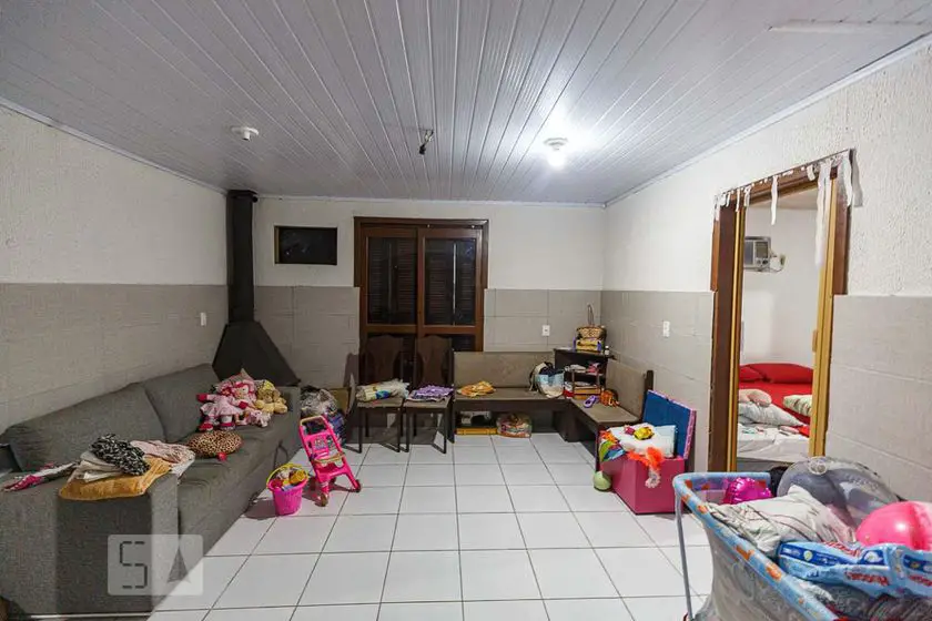 Foto 4 de Casa com 3 Quartos para alugar, 150m² em Campo Novo, Porto Alegre