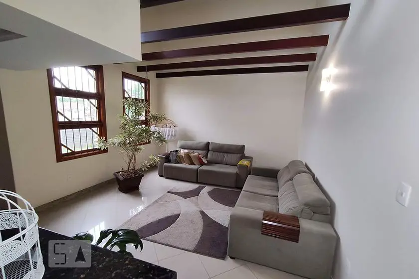 Foto 1 de Casa com 4 Quartos para alugar, 500m² em Igara, Canoas