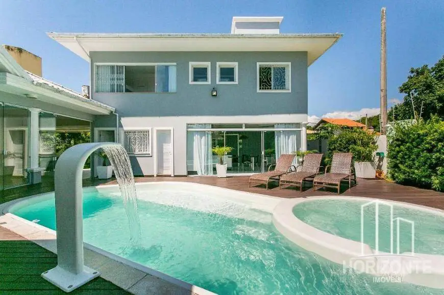 Foto 2 de Casa com 4 Quartos à venda, 420m² em Ingleses do Rio Vermelho, Florianópolis