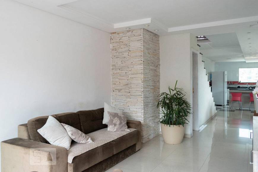 Foto 1 de Casa com 4 Quartos para alugar, 350m² em Jardim Santa Emília, São Paulo