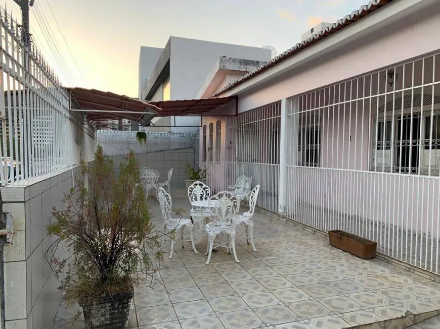 Foto 3 de Casa com 4 Quartos à venda, 401m² em Jardins, Aracaju