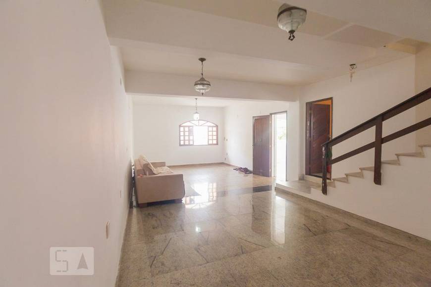 Foto 2 de Casa com 5 Quartos para alugar, 400m² em Jucutuquara, Vitória