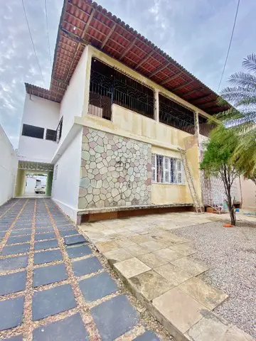 Foto 1 de Casa com 5 Quartos para alugar, 300m² em Parquelândia, Fortaleza
