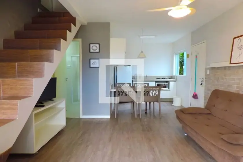 Foto 1 de Casa de Condomínio com 2 Quartos para alugar, 72m² em Barra da Lagoa, Florianópolis