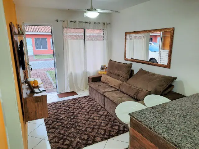 Foto 4 de Casa de Condomínio com 2 Quartos à venda, 54m² em Santa Cruz da Serra, Duque de Caxias