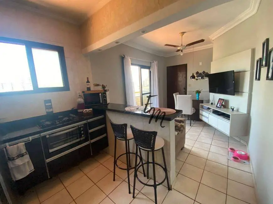 Foto 4 de Apartamento com 1 Quarto à venda, 60m² em Vila Guilhermina, Praia Grande