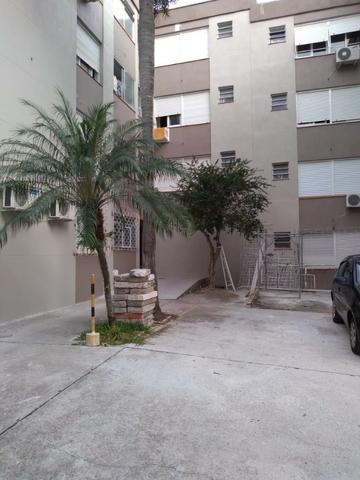 Foto 1 de Apartamento com 1 Quarto à venda, 43m² em Vila Ipiranga, Porto Alegre