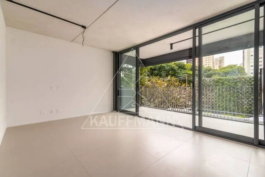 Foto 4 de Apartamento com 2 Quartos à venda, 77m² em Ibirapuera, São Paulo