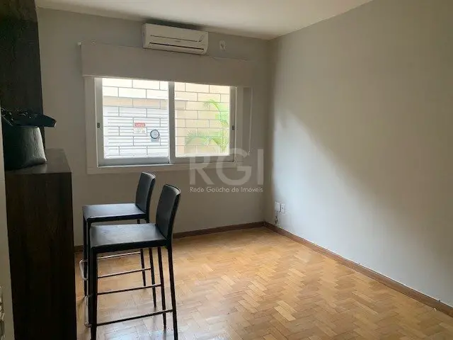 Foto 2 de Apartamento com 2 Quartos à venda, 60m² em Menino Deus, Porto Alegre