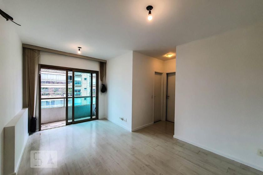 Foto 1 de Apartamento com 1 Quarto para alugar, 45m² em Aclimação, São Paulo
