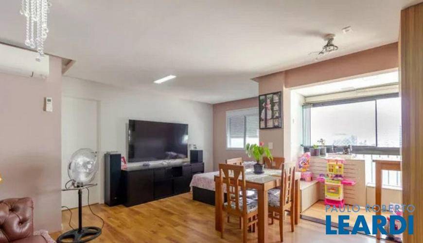Foto 4 de Apartamento com 1 Quarto à venda, 62m² em Alphaville, Barueri