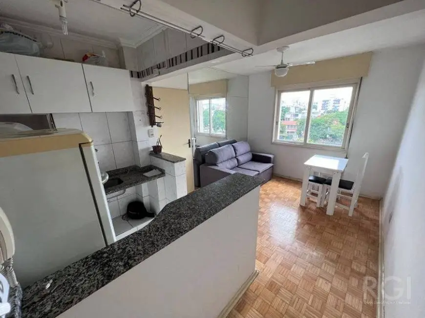 Foto 1 de Apartamento com 1 Quarto à venda, 31m² em Azenha, Porto Alegre