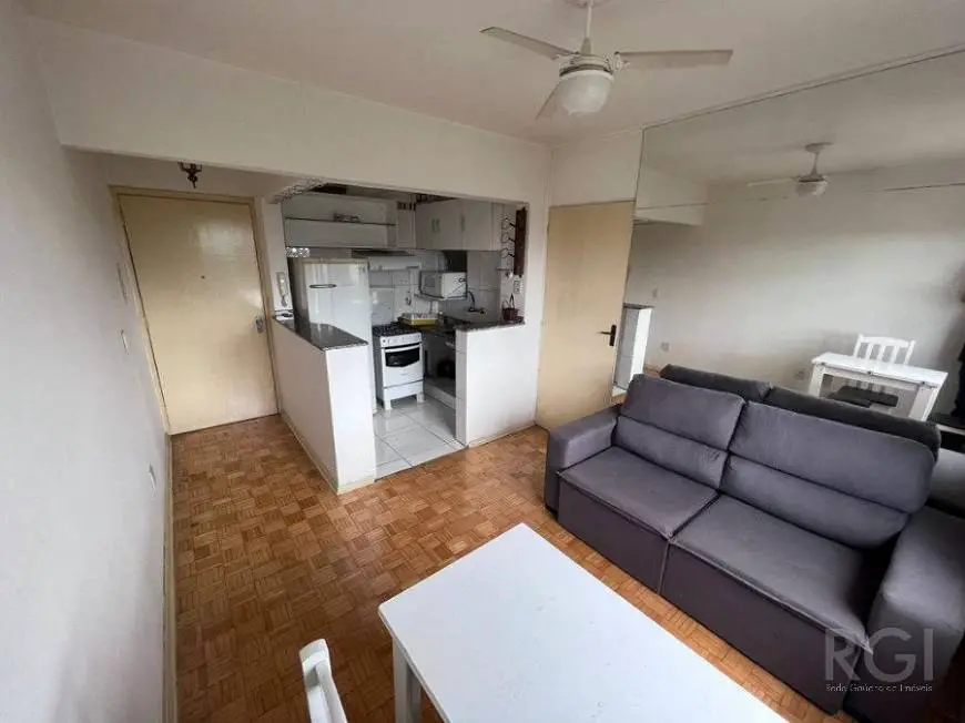 Foto 3 de Apartamento com 1 Quarto à venda, 31m² em Azenha, Porto Alegre