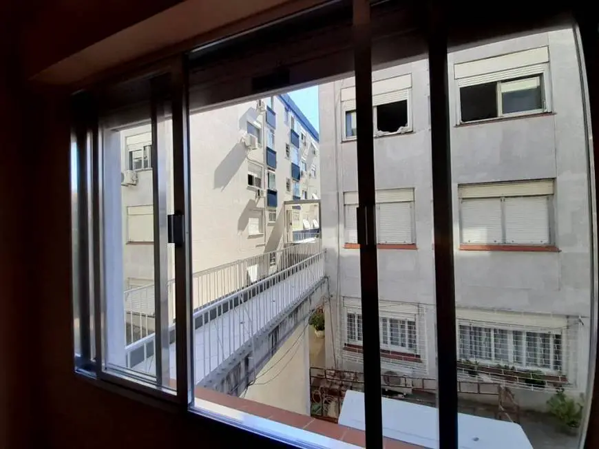 Foto 3 de Apartamento com 1 Quarto à venda, 47m² em Azenha, Porto Alegre