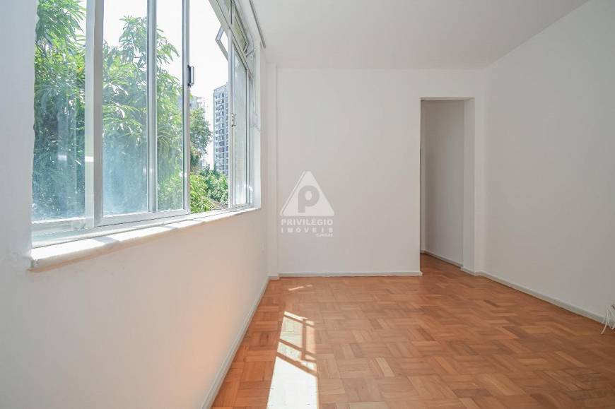 Foto 3 de Apartamento com 1 Quarto para alugar, 32m² em Botafogo, Rio de Janeiro