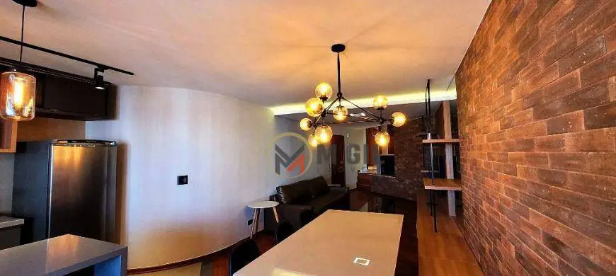Foto 5 de Apartamento com 1 Quarto à venda, 90m² em Centro, Curitiba