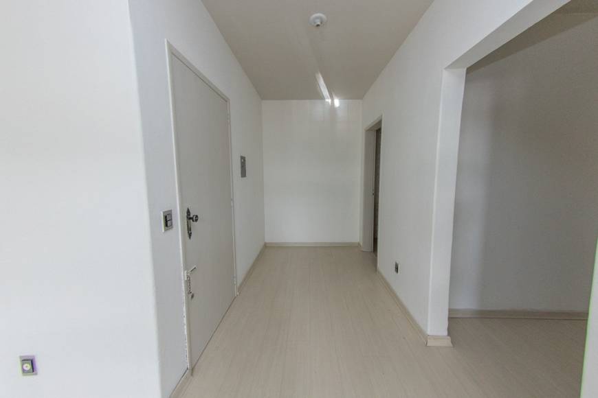 Foto 1 de Apartamento com 1 Quarto para alugar, 83m² em Centro, Pelotas