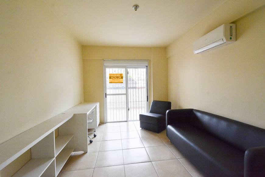 Foto 1 de Apartamento com 1 Quarto para alugar, 43m² em Centro, Pelotas
