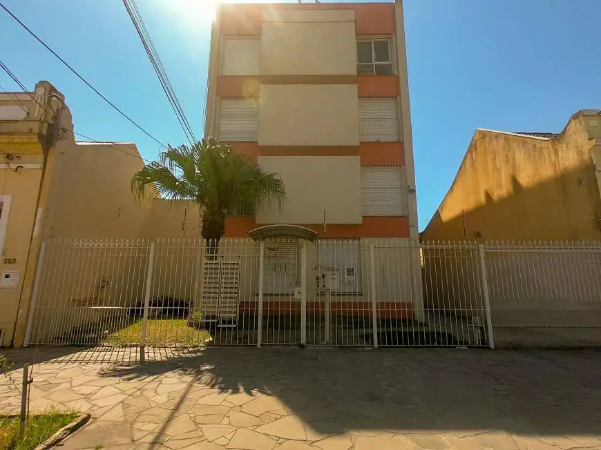 Foto 1 de Apartamento com 1 Quarto para alugar, 51m² em Centro, Pelotas