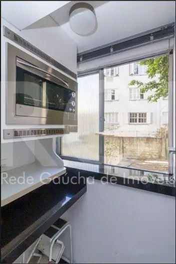 Foto 3 de Apartamento com 1 Quarto à venda, 34m² em Cidade Baixa, Porto Alegre