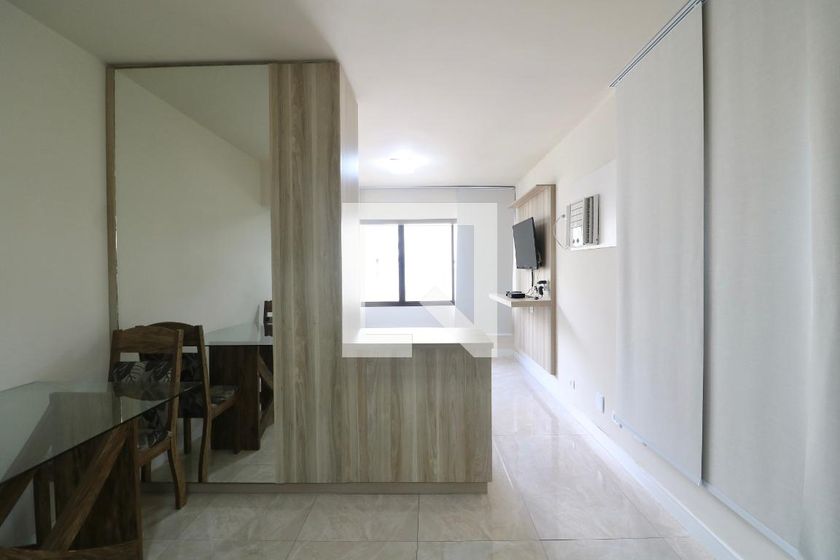 Foto 2 de Apartamento com 1 Quarto para alugar, 38m² em Consolação, São Paulo