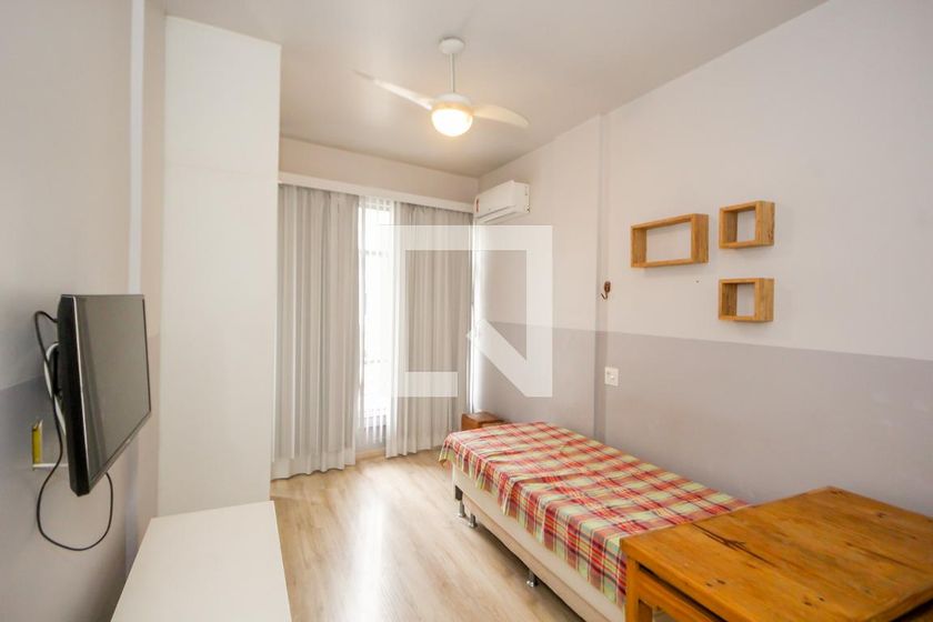 Foto 1 de Apartamento com 1 Quarto para alugar, 30m² em Copacabana, Rio de Janeiro