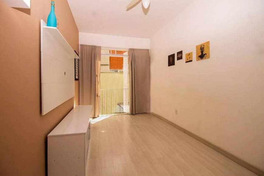 Foto 1 de Apartamento com 1 Quarto para alugar, 50m² em Farroupilha, Porto Alegre