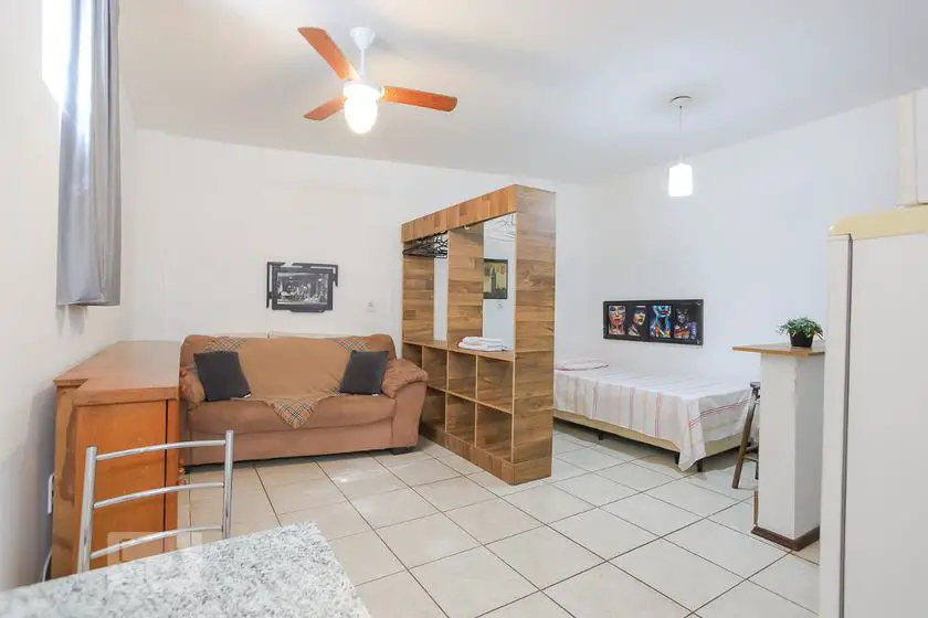 Foto 1 de Apartamento com 1 Quarto para alugar, 30m² em Floresta, Porto Alegre