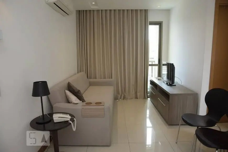 Foto 1 de Apartamento com 1 Quarto para alugar, 46m² em Jacarepaguá, Rio de Janeiro