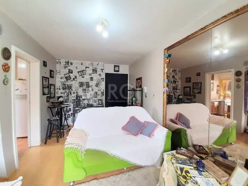 Foto 2 de Apartamento com 1 Quarto à venda, 44m² em Jardim do Salso, Porto Alegre