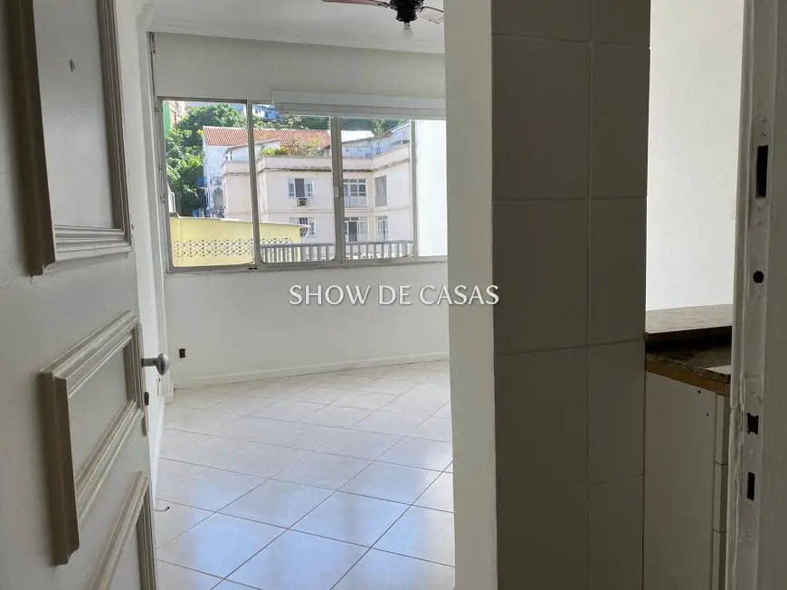 Foto 1 de Apartamento com 1 Quarto à venda, 40m² em Leme, Rio de Janeiro