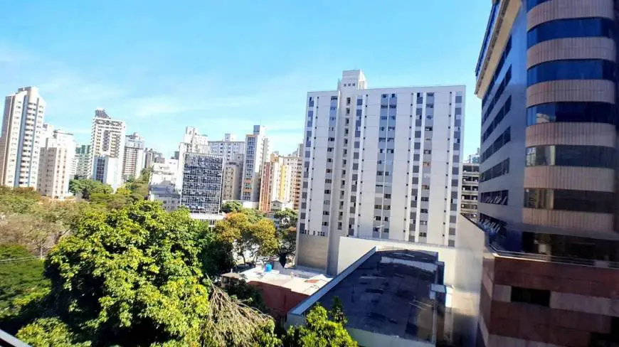 Foto 1 de Apartamento com 1 Quarto à venda, 33m² em Lourdes, Belo Horizonte