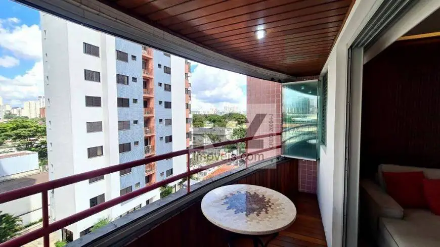 Foto 1 de Apartamento com 1 Quarto para venda ou aluguel, 142m² em Moema, São Paulo