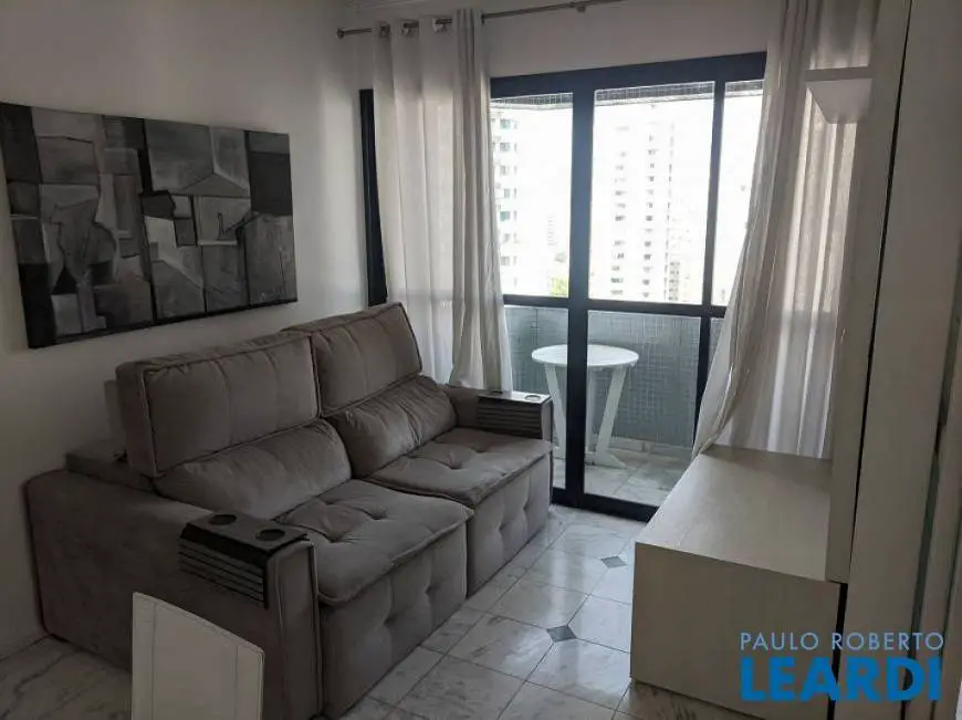 Foto 2 de Apartamento com 1 Quarto para alugar, 44m² em Moema, São Paulo