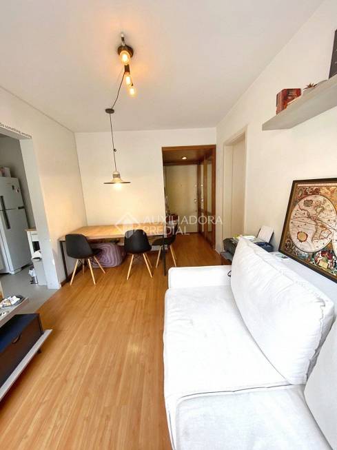 Foto 1 de Apartamento com 1 Quarto para alugar, 44m² em Mont' Serrat, Porto Alegre