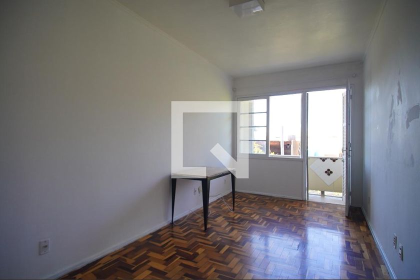 Foto 1 de Apartamento com 1 Quarto para alugar, 60m² em Navegantes, Porto Alegre
