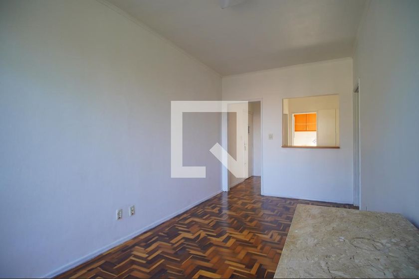 Foto 2 de Apartamento com 1 Quarto para alugar, 60m² em Navegantes, Porto Alegre