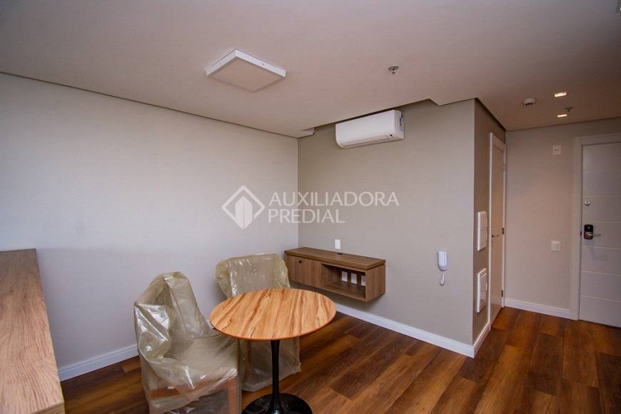 Foto 4 de Apartamento com 1 Quarto para alugar, 43m² em Petrópolis, Porto Alegre