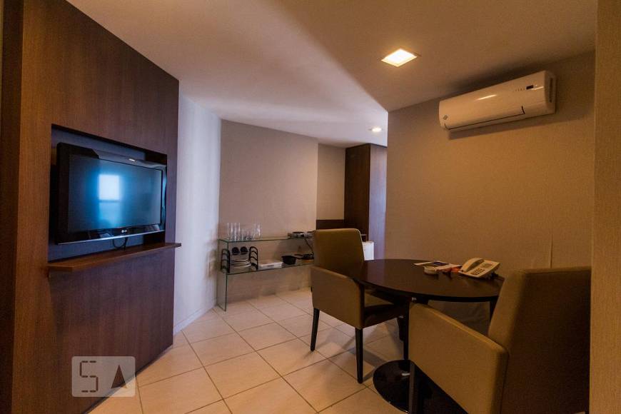 Foto 1 de Apartamento com 1 Quarto para alugar, 45m² em Pina, Recife