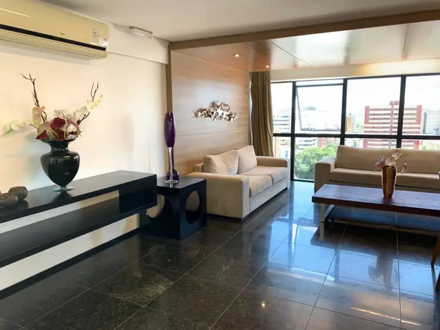 Foto 2 de Apartamento com 1 Quarto à venda, 40m² em Ponta Verde, Maceió