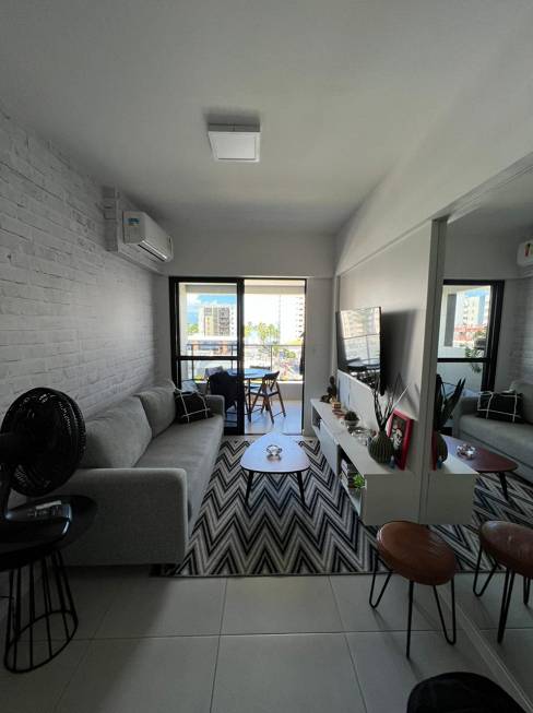 Foto 1 de Apartamento com 1 Quarto à venda, 43m² em Ponta Verde, Maceió