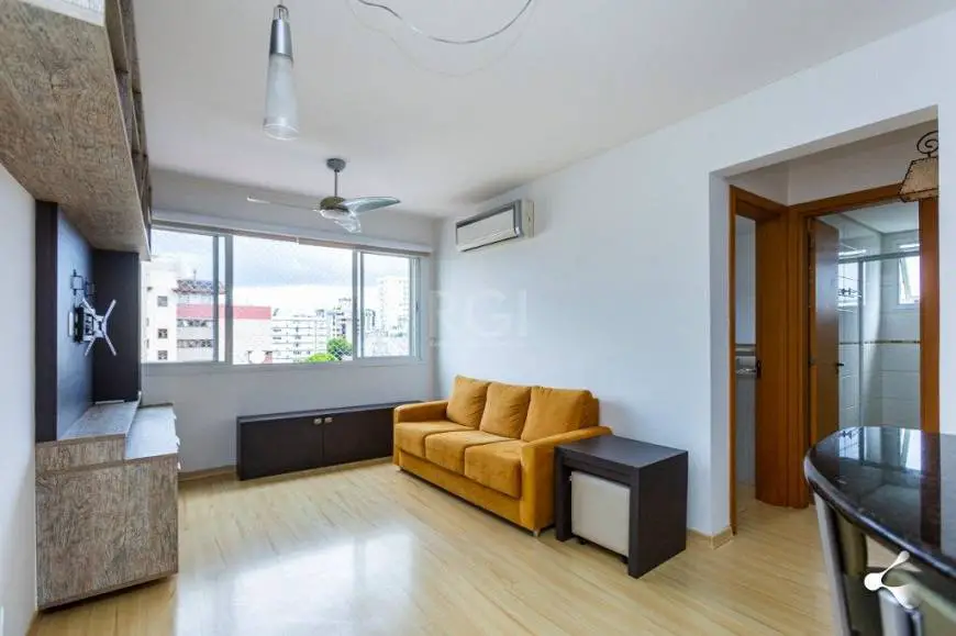 Foto 1 de Apartamento com 1 Quarto à venda, 44m² em Rio Branco, Porto Alegre