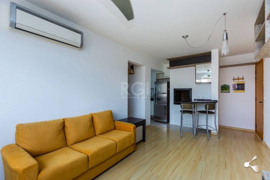 Foto 3 de Apartamento com 1 Quarto à venda, 44m² em Rio Branco, Porto Alegre