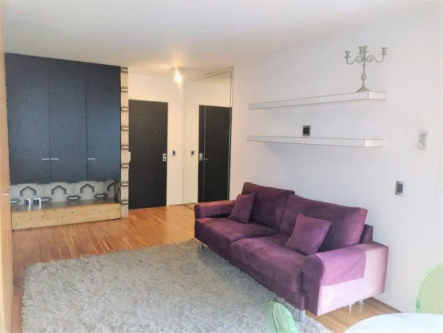 Foto 1 de Apartamento com 1 Quarto para alugar, 49m² em Sumarezinho, São Paulo