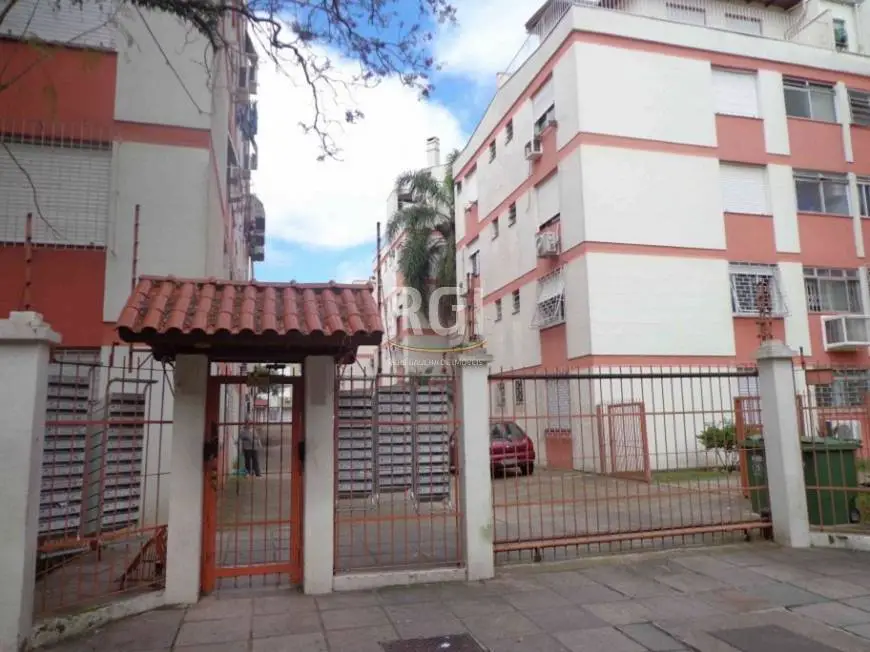 Foto 1 de Apartamento com 1 Quarto à venda, 42m² em Vila Ipiranga, Porto Alegre