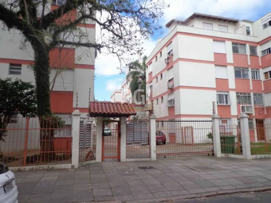 Foto 2 de Apartamento com 1 Quarto à venda, 42m² em Vila Ipiranga, Porto Alegre