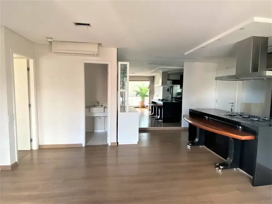 Foto 1 de Apartamento com 1 Quarto para alugar, 65m² em Vila Olímpia, São Paulo