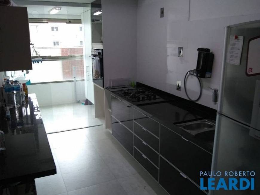 Foto 1 de Apartamento com 1 Quarto para alugar, 70m² em Vila Olímpia, São Paulo