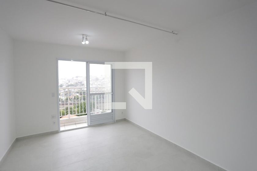 Foto 1 de Apartamento com 1 Quarto para alugar, 26m² em Vila Ré, São Paulo