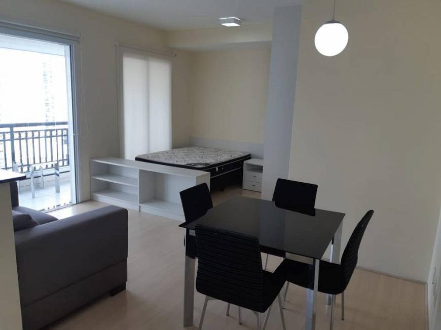Foto 1 de Apartamento com 1 Quarto para alugar, 48m² em Vila Regente Feijó, São Paulo